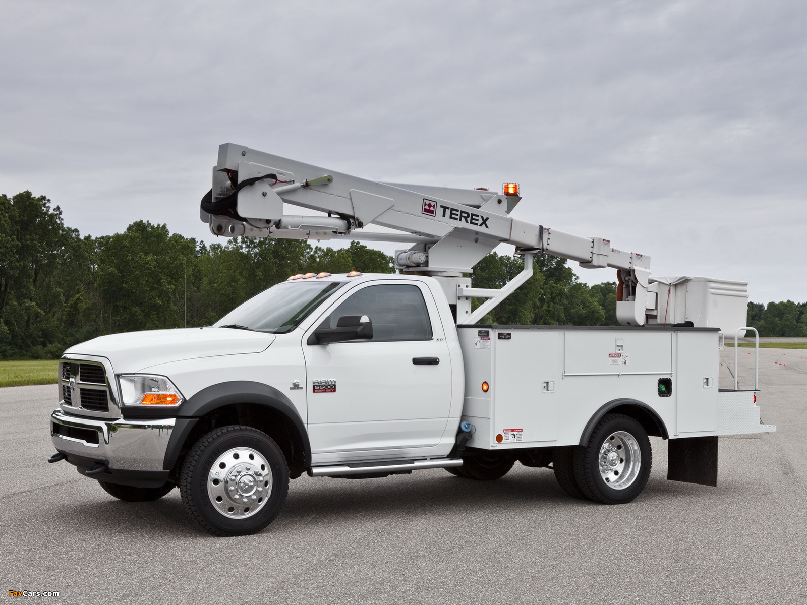 Ram 5500 Chassis Cab 2010 photos (1600 x 1200)