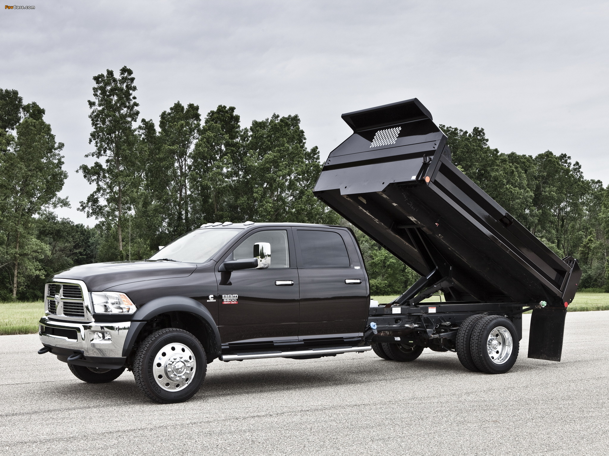 Ram 5500 Chassis Cab 2010 wallpapers (2048 x 1536)