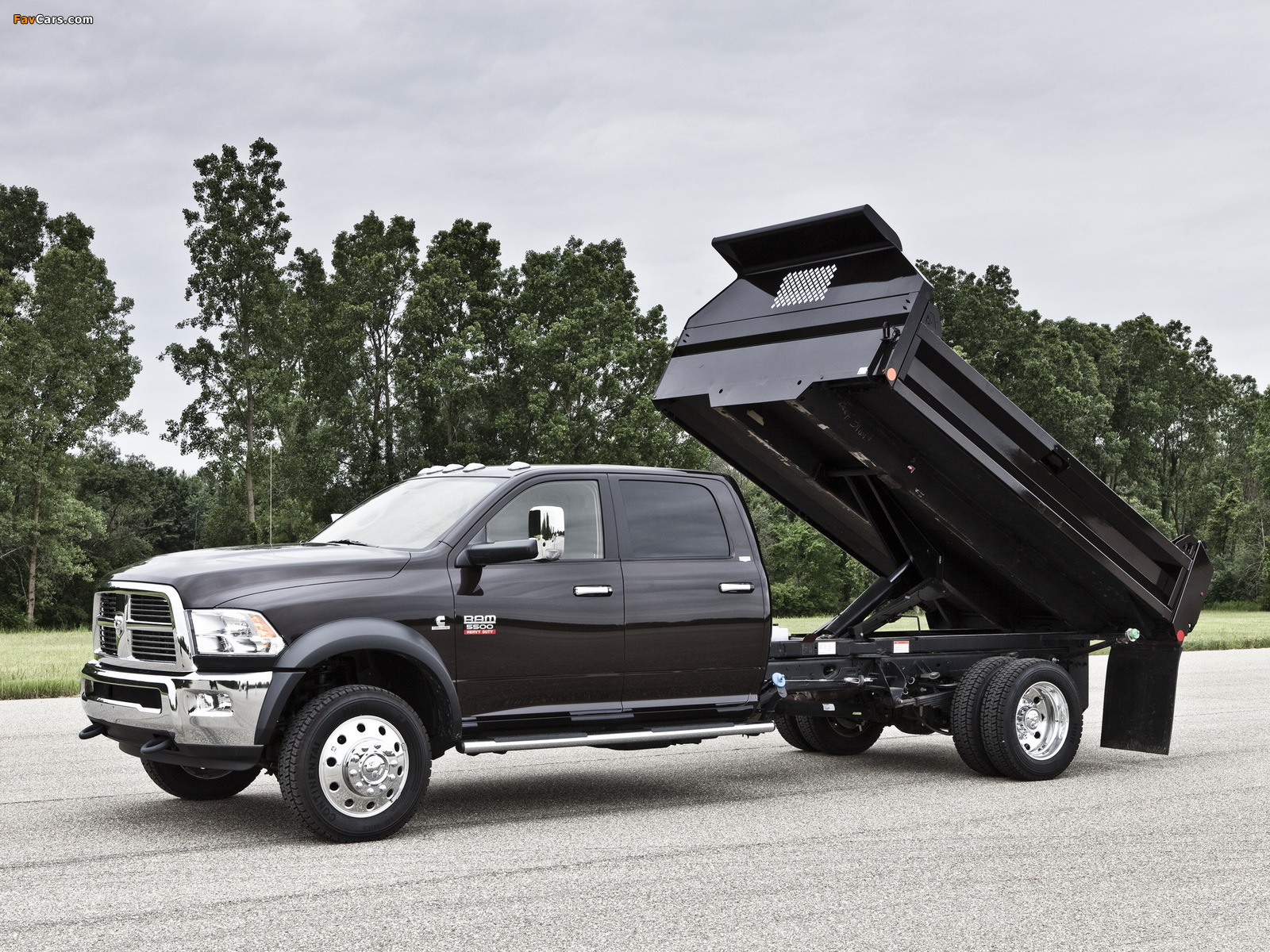 Ram 5500 Chassis Cab 2010 wallpapers (1600 x 1200)