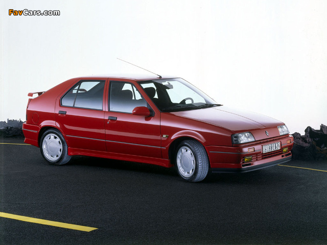 Images of Renault 19 16V 5-door 1988–92 (640 x 480)