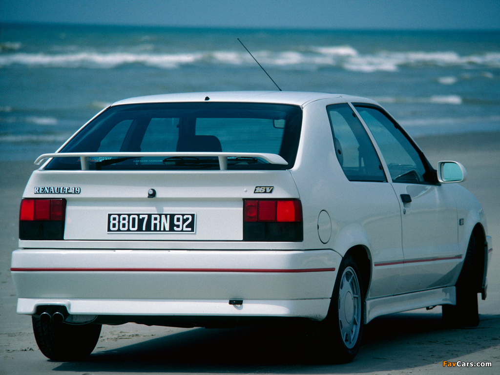Photos of Renault 19 16V 3-door 1988–92 (1024 x 768)