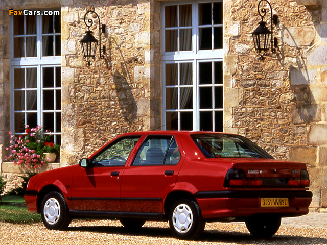 Photos of Renault 19 Chamade 1992–96 (640 x 480)