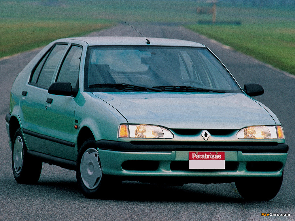 Renault 19 5-door AR-spec 1992–99 wallpapers (1024 x 768)