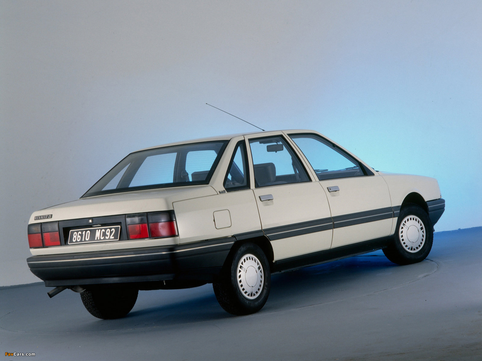 Photos of Renault 21 Turbo D 1986–89 (1600 x 1200)