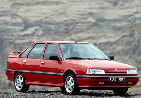 Photos of Renault 21 TXI Quadra 1990–93