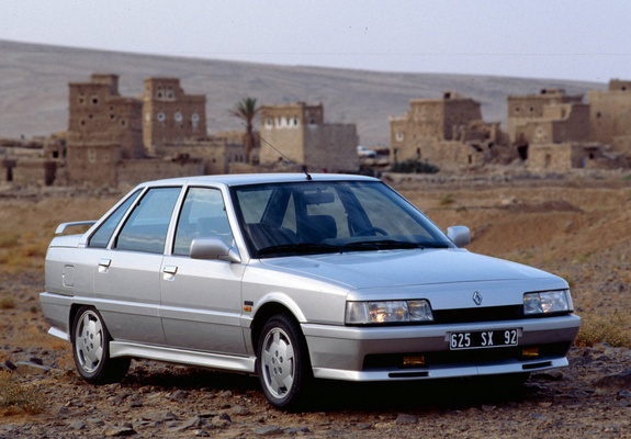 Pictures of Renault 21 Turbo Quadra 1989–93