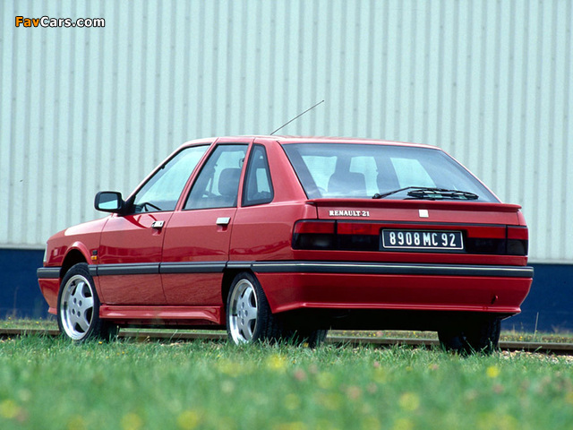 Pictures of Renault 21 TXI Hatchback 1990–94 (640 x 480)