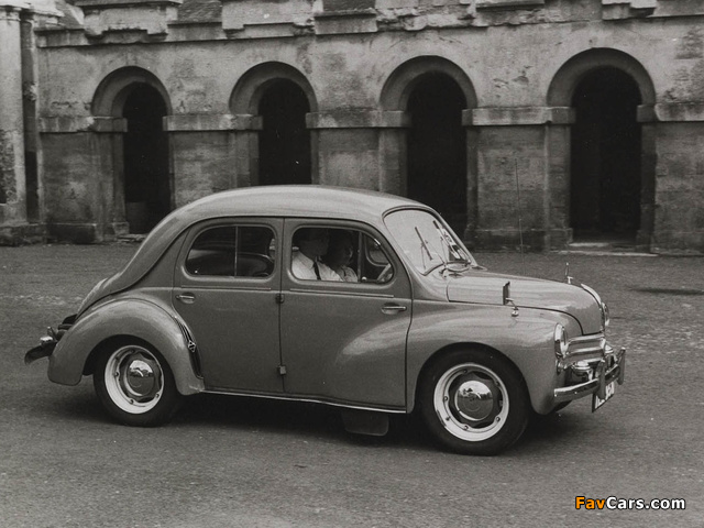 Pictures of Renault 4 CV Sport 1954–61 (640 x 480)