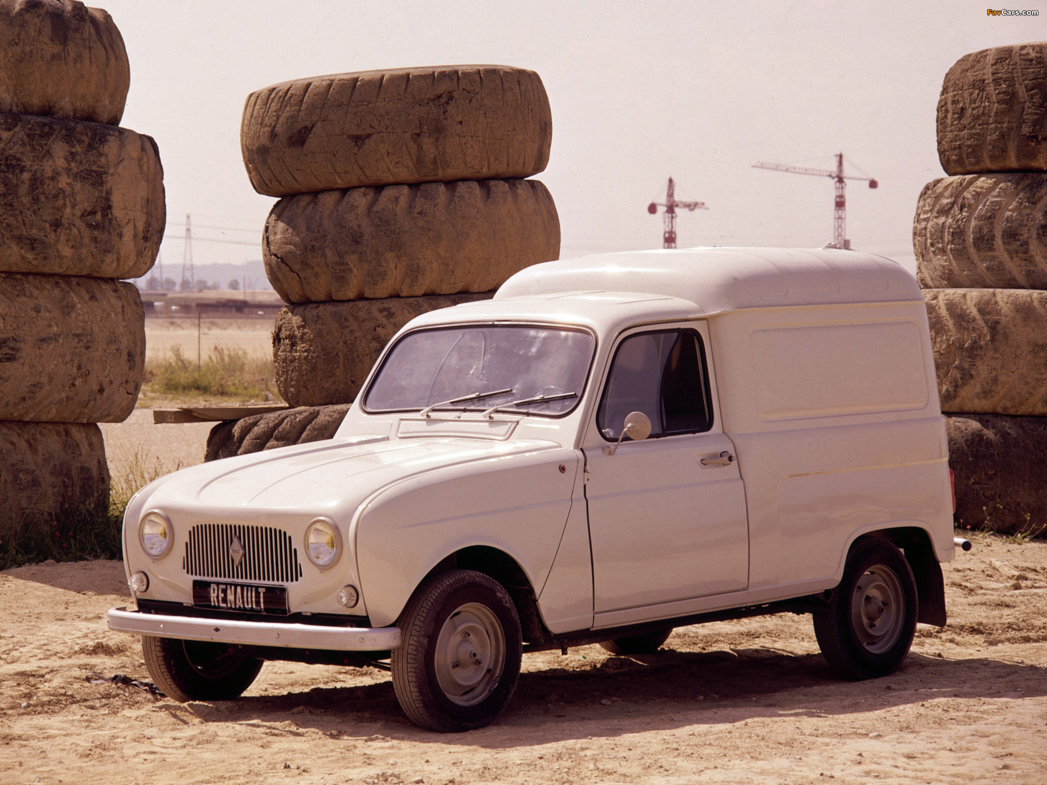 Renault 4 Fourgonnette 1961–67 wallpapers (2048 x 1536)