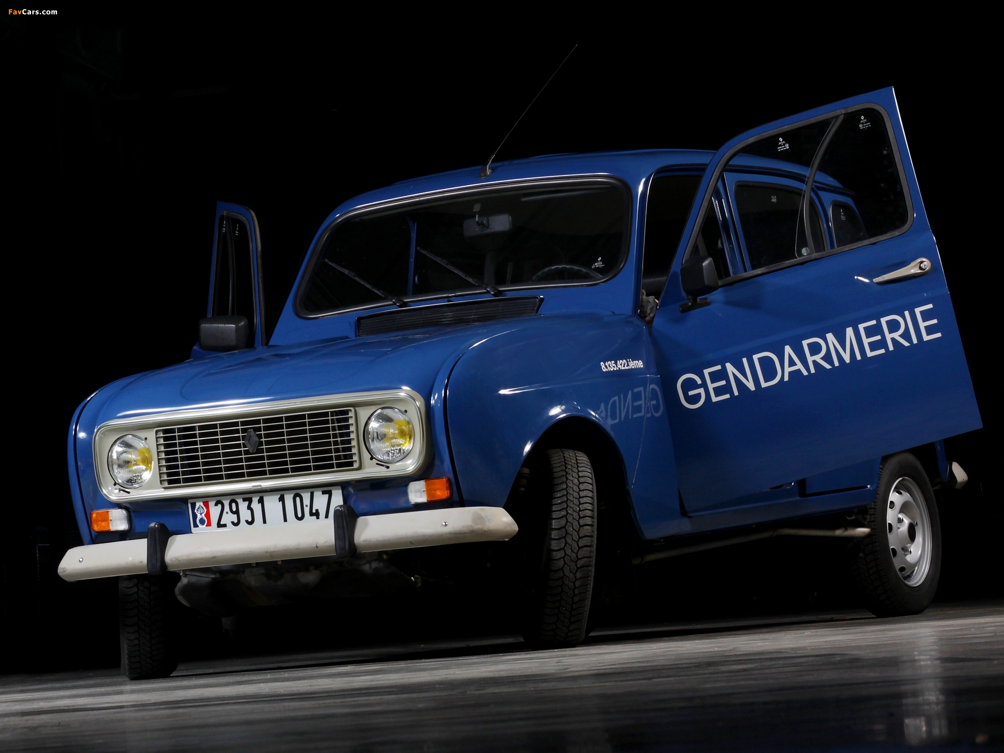 Renault 4 Gendarmerie 1974–92 wallpapers (2048 x 1536)