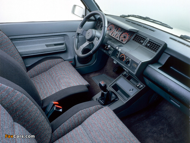 Photos of Renault 5 GT Turbo 1985–91 (640 x 480)