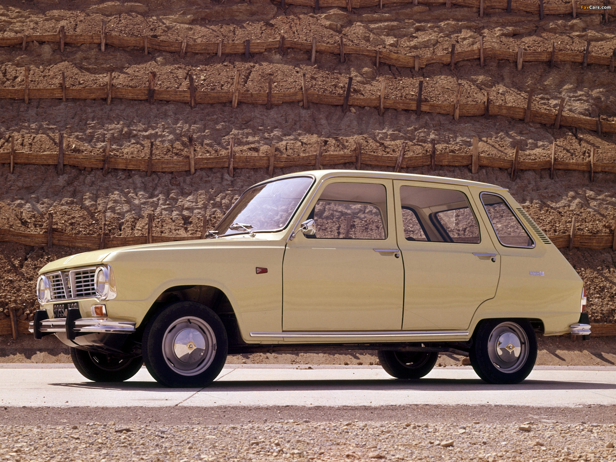 Renault 6 1968–74 wallpapers (2048 x 1536)