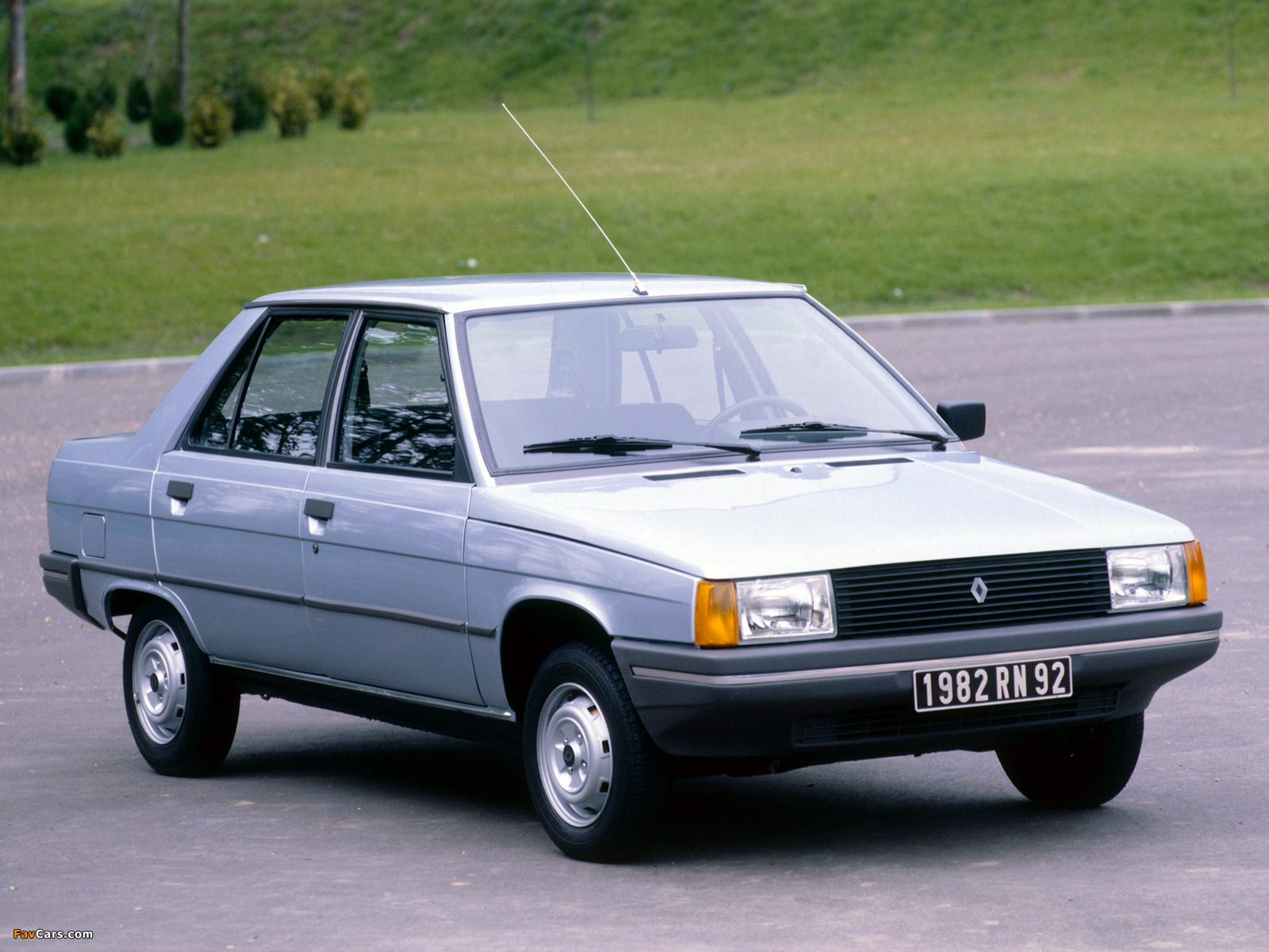 Images of Renault 9 1981–86 (1600 x 1200)