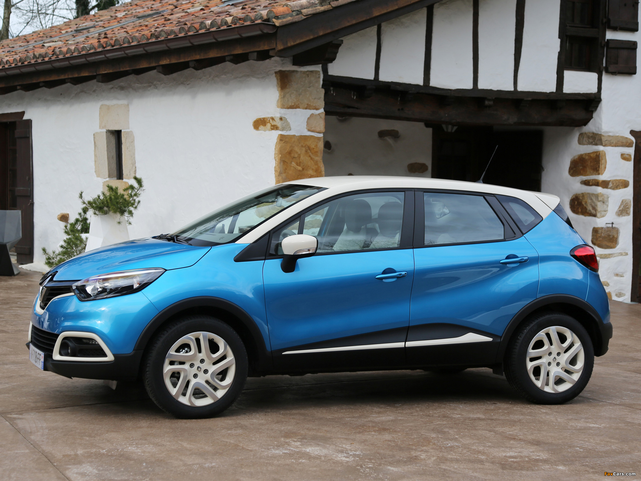 Renault Captur 2013 images (2048 x 1536)