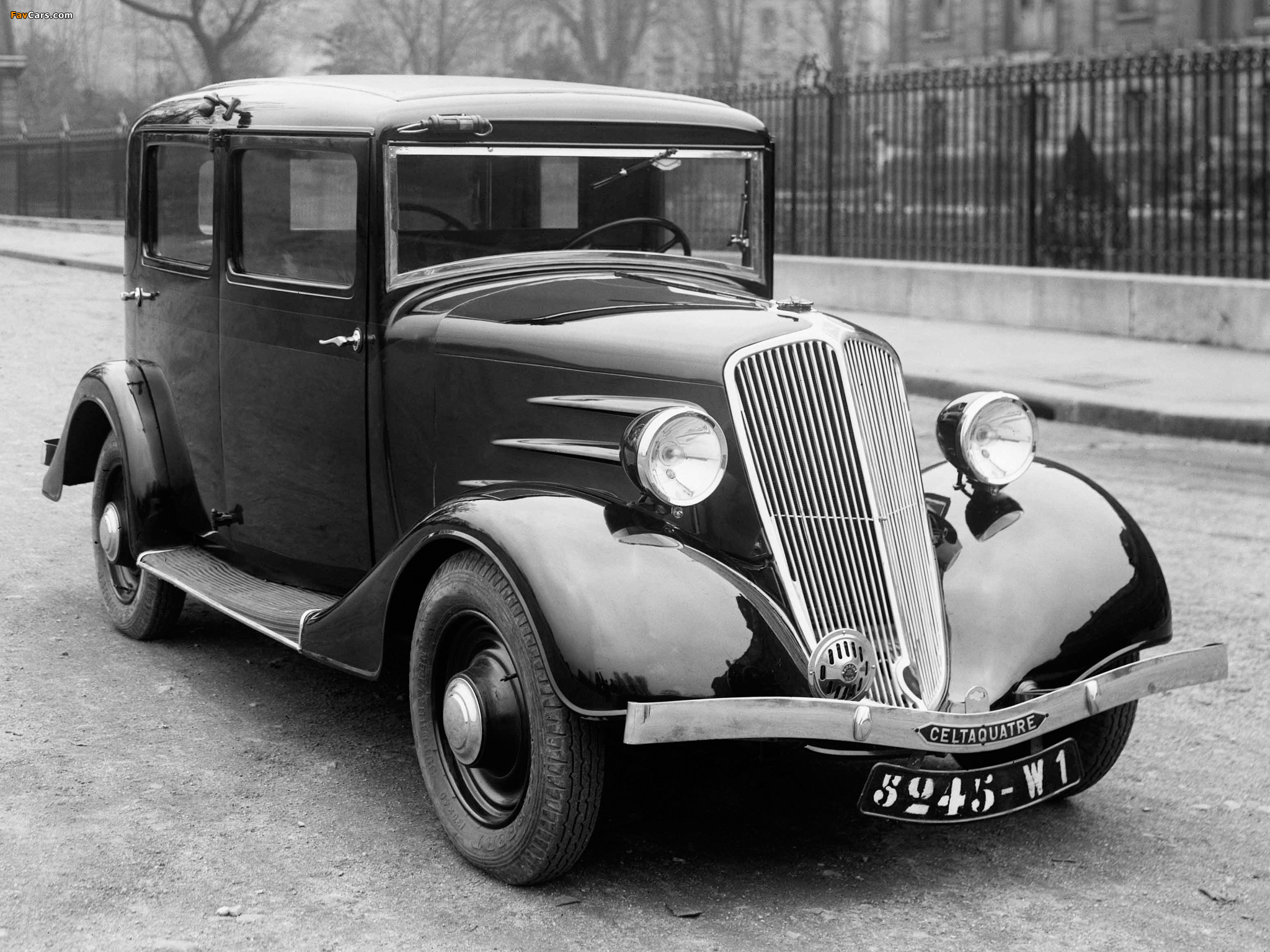 Renault Celtaquatre Sedan 1934–38 pictures (2048 x 1536)