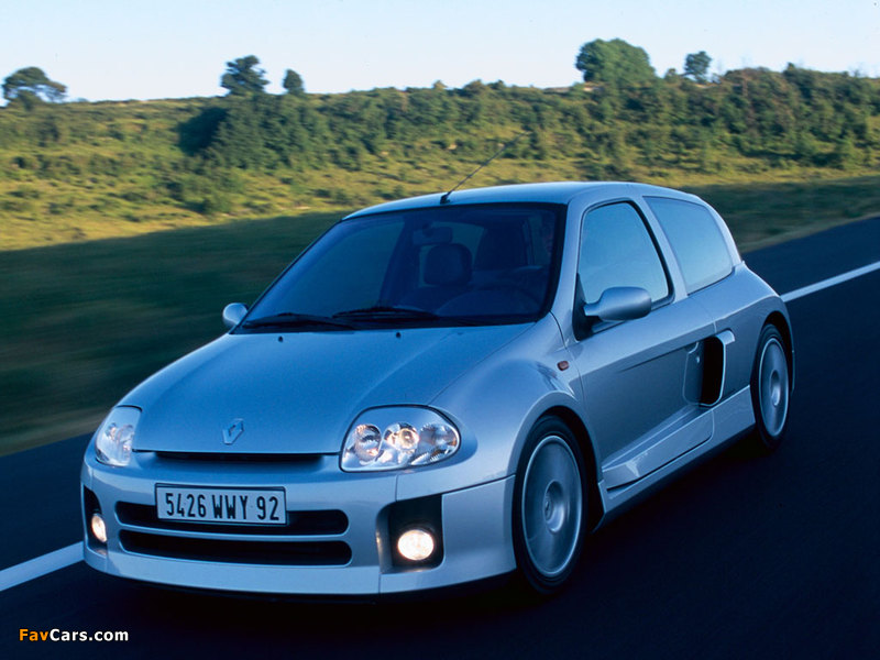 Images of Renault Clio V6 Sport 1999–2001 (800 x 600)
