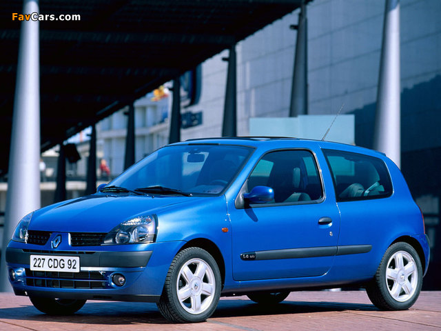 Images of Renault Clio 3-door 2001–05 (640 x 480)