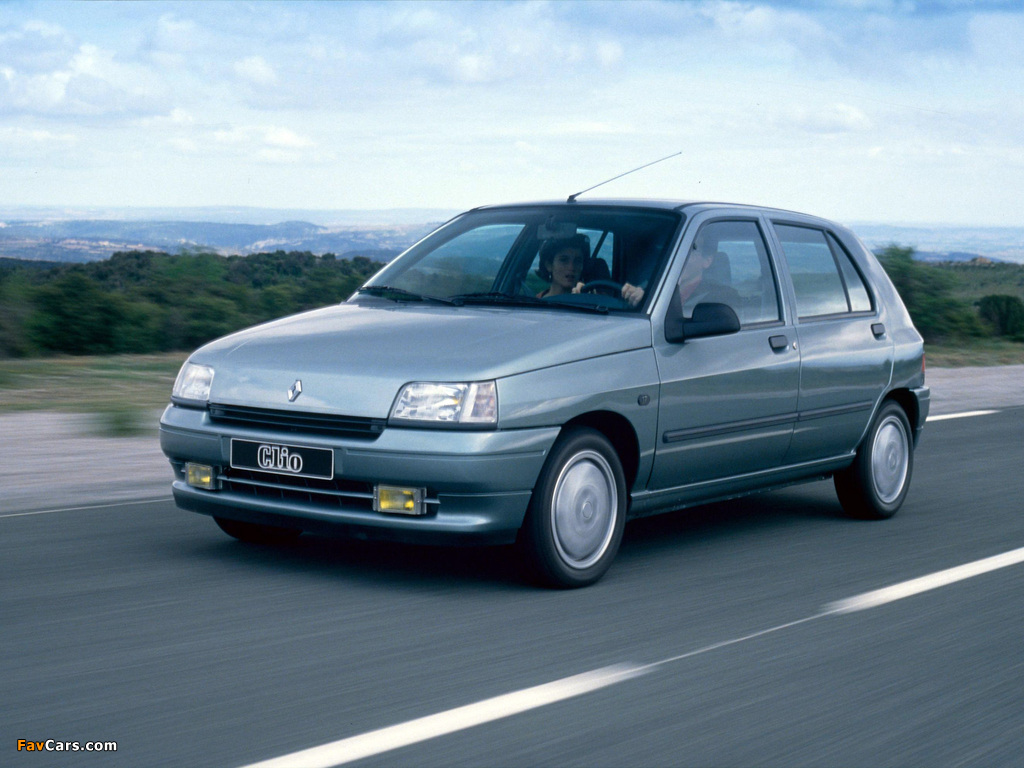 Photos of Renault Clio 5-door 1990–97 (1024 x 768)