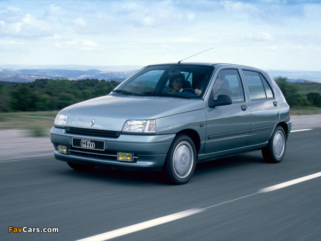 Photos of Renault Clio 5-door 1990–97 (640 x 480)