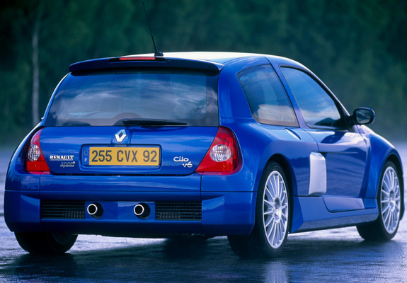 Photos of Renault Clio V6 Sport 2003–04