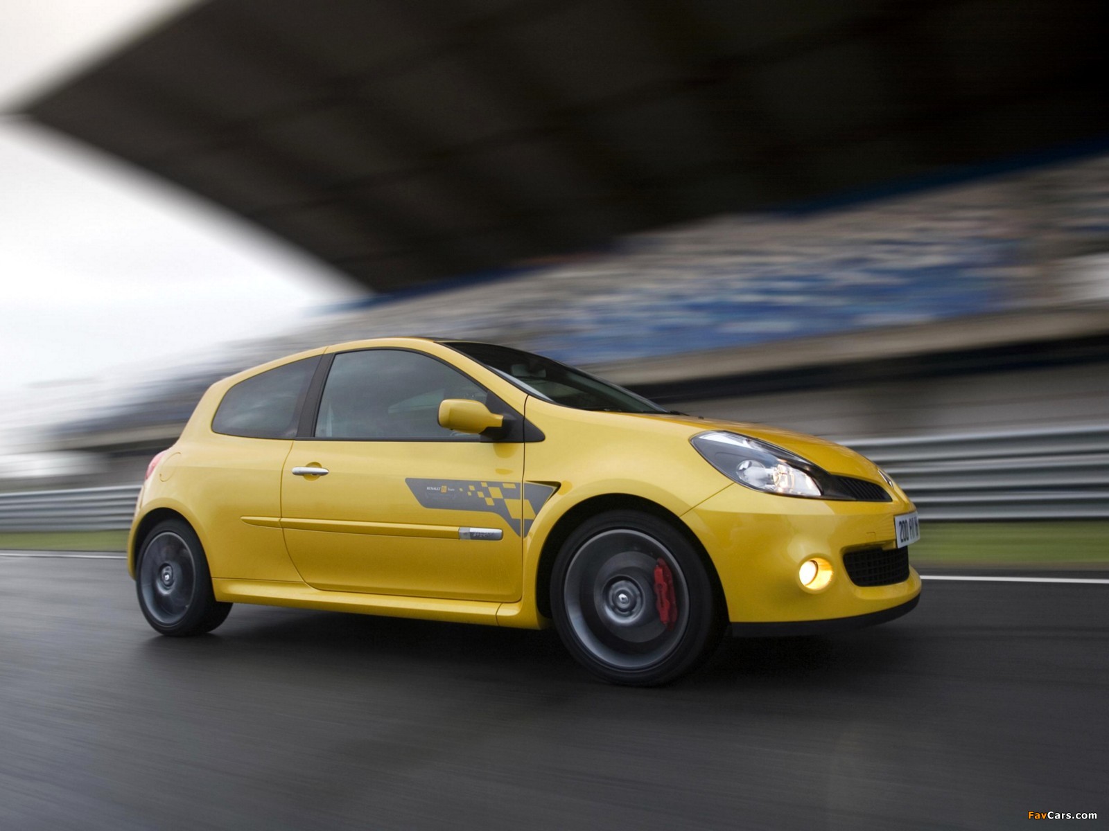 Photos of Renault Clio R.S. F1 Team R27 2007 (1600 x 1200)