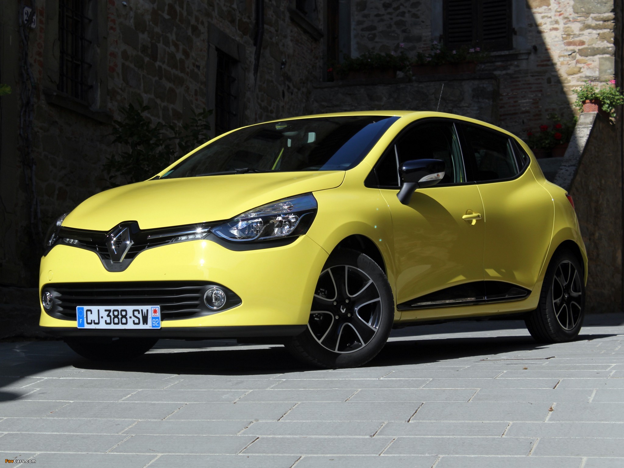 Photos of Renault Clio 2012 (2048 x 1536)