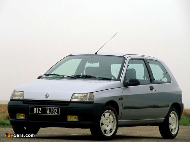 Pictures of Renault Clio 3-door 1990–97 (640 x 480)