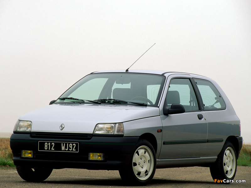 Pictures of Renault Clio 3-door 1990–97 (800 x 600)