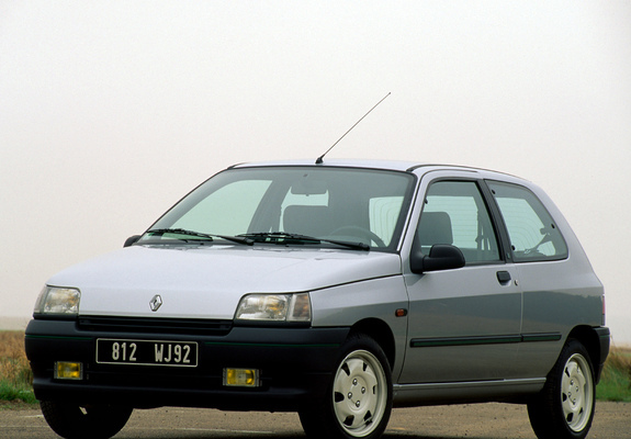 Pictures of Renault Clio 3-door 1990–97