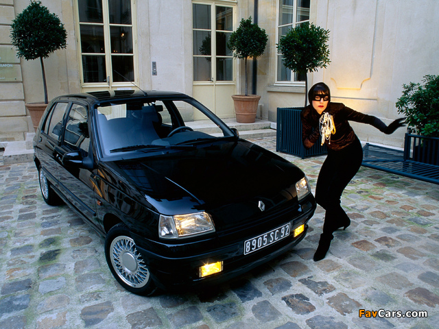 Pictures of Renault Clio Baccara 1991–94 (640 x 480)