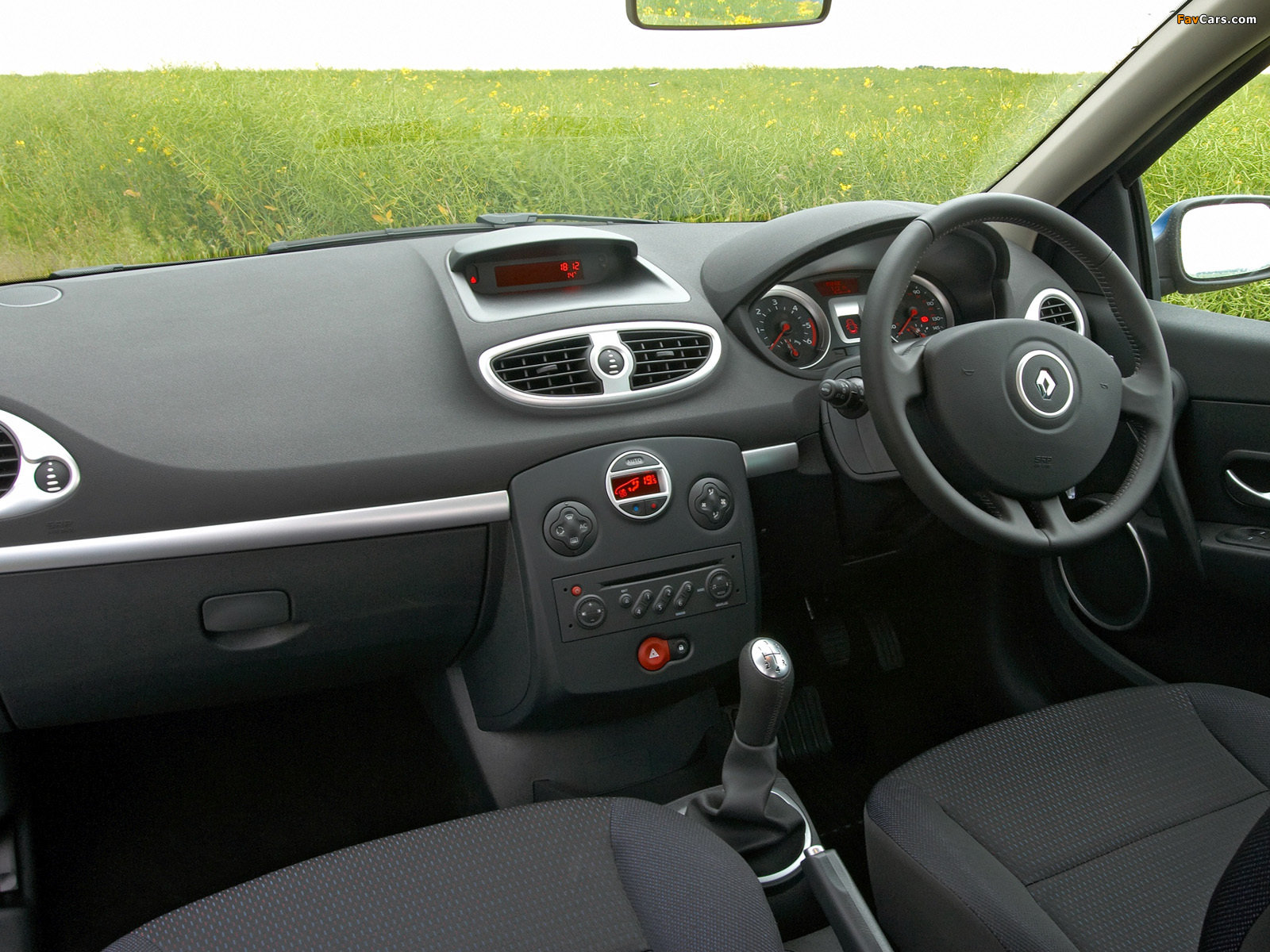 Pictures of Renault Clio Sport Tourer UK-spec 2008–09 (1600 x 1200)