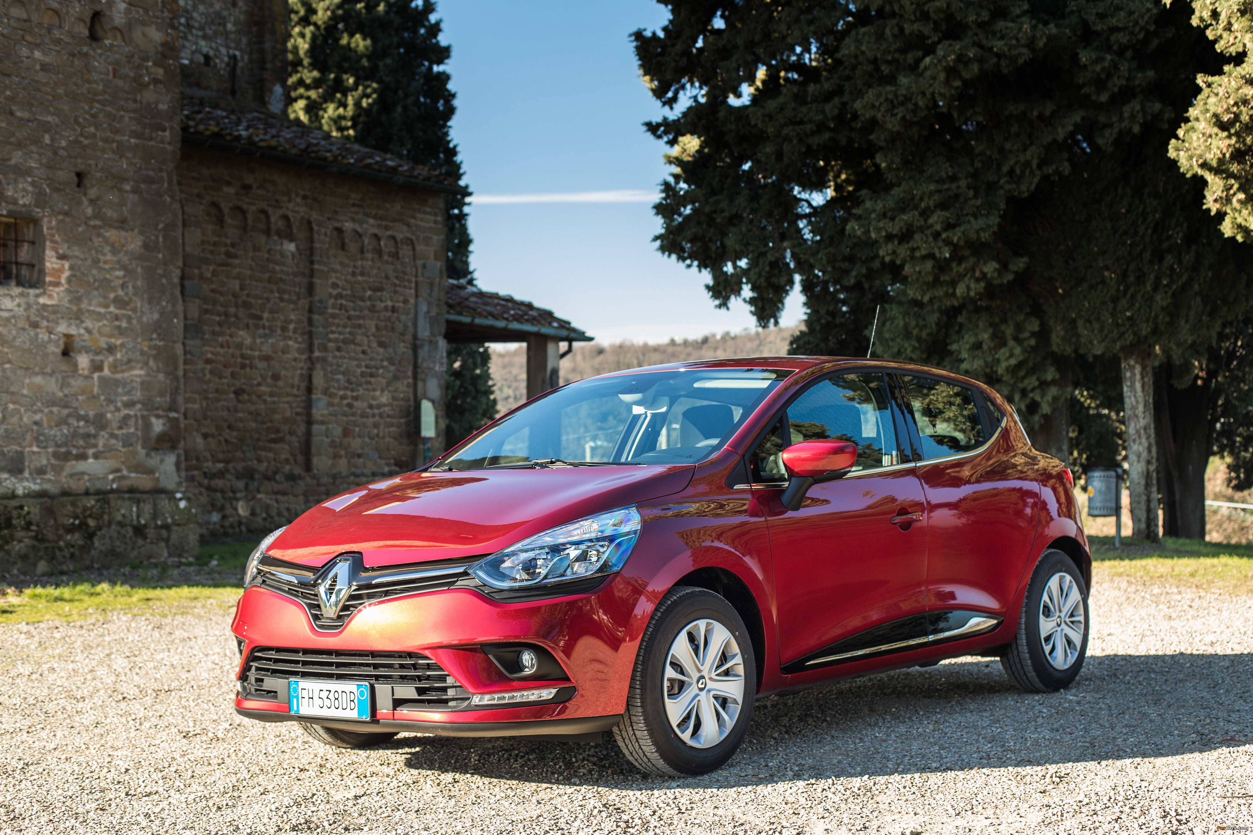 Pictures of Renault Clio 2016 (4096 x 2731)