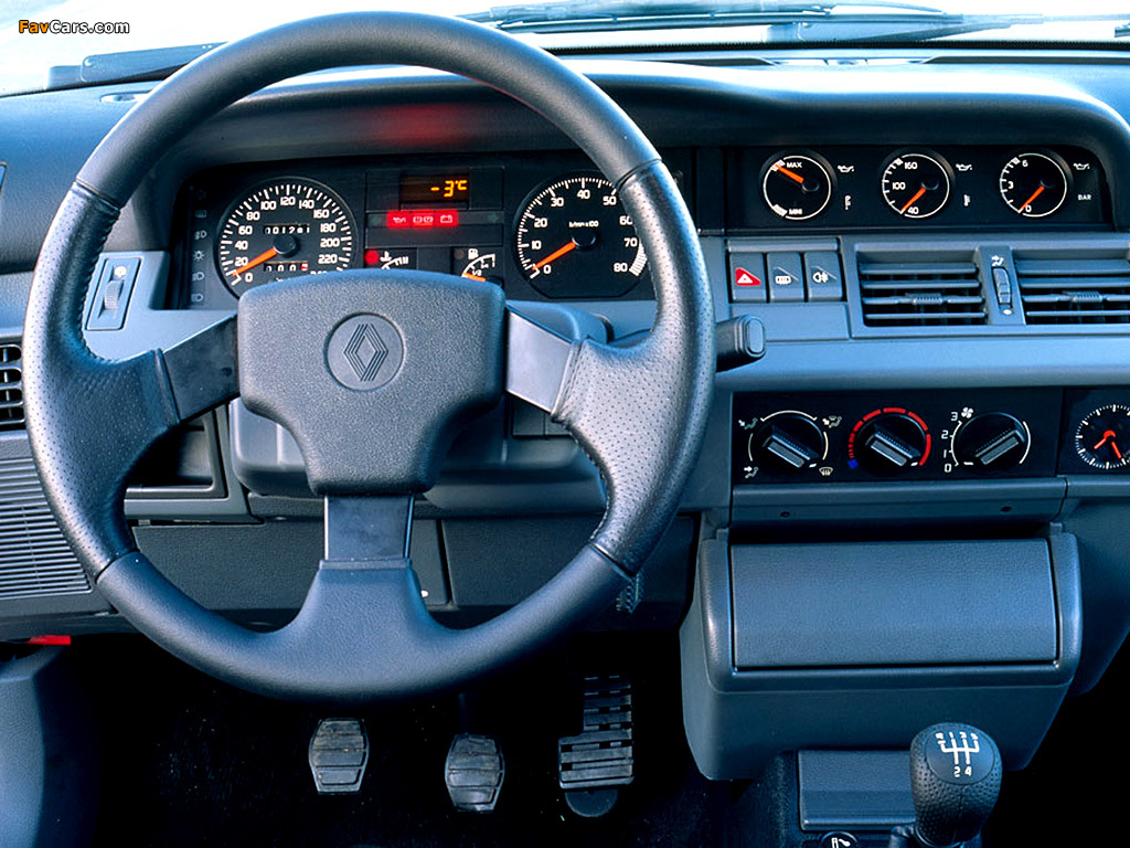Renault Clio 16S 1993–97 images (1024 x 768)