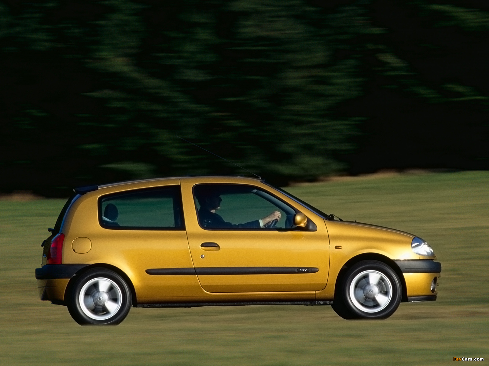 Renault Clio 3-door 1998–2001 photos (1600 x 1200)