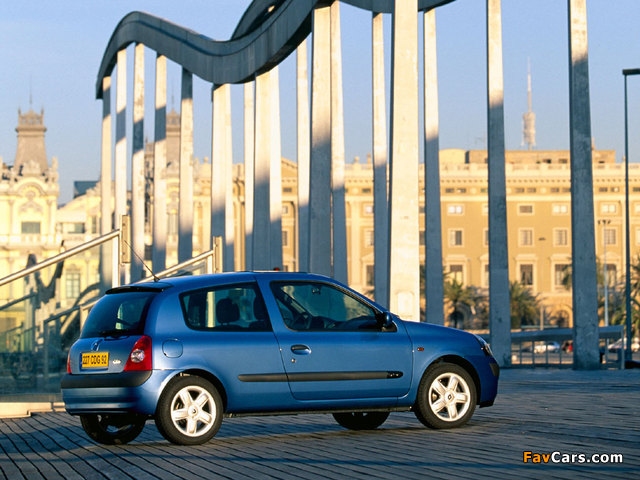Renault Clio 3-door 2001–05 images (640 x 480)