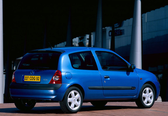 Renault Clio 3-door 2001–05 pictures