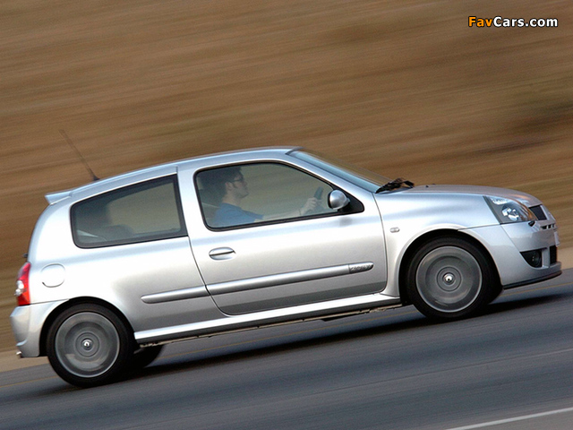 Renault Clio Sport ZA-spec 2002–05 photos (640 x 480)