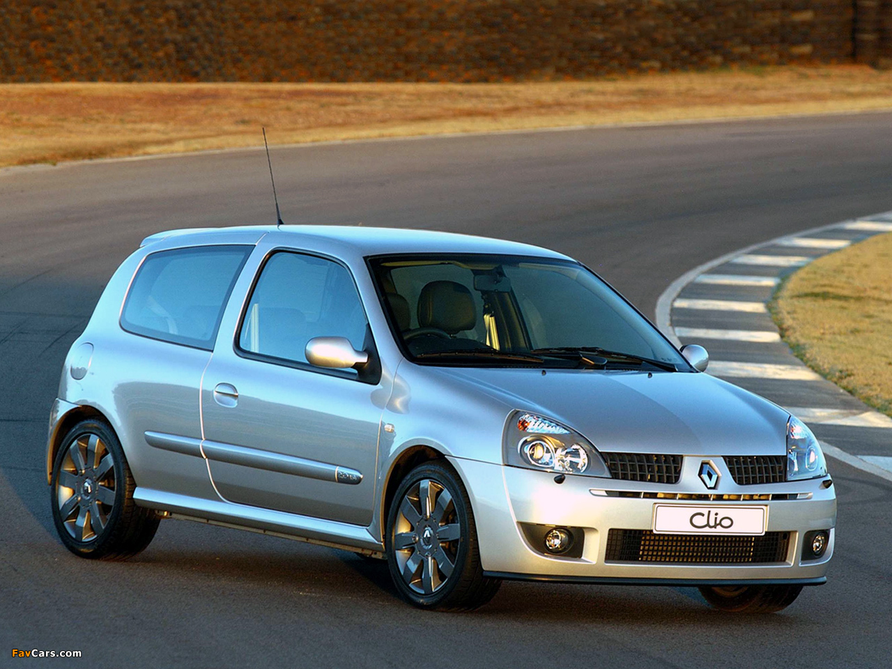 Renault Clio Sport ZA-spec 2002–05 pictures (1280 x 960)