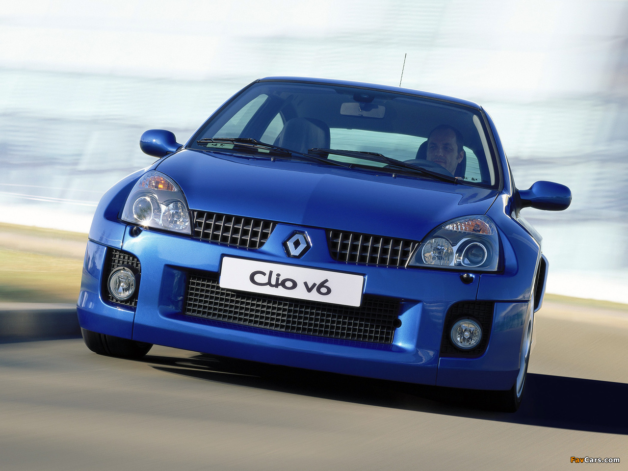 Renault Clio V6 Sport 2003–04 images (1280 x 960)