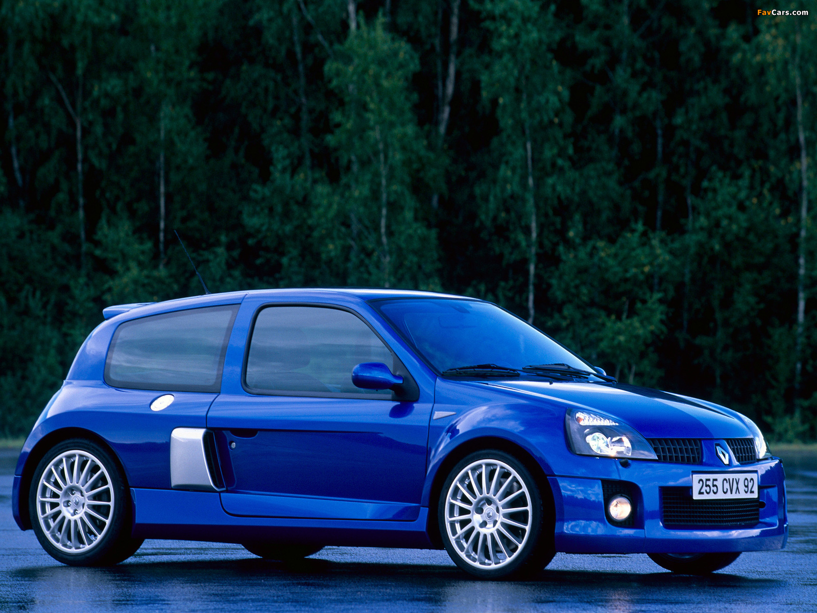 Renault Clio V6 Sport 2003–04 images (1600 x 1200)