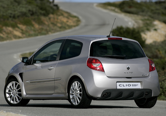 Renault Clio RS 2006–09 images