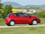 Renault Clio 3-door 2009–12 photos