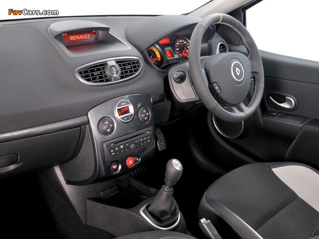 Renault Clio R.S. ZA-spec 2009–12 photos (640 x 480)