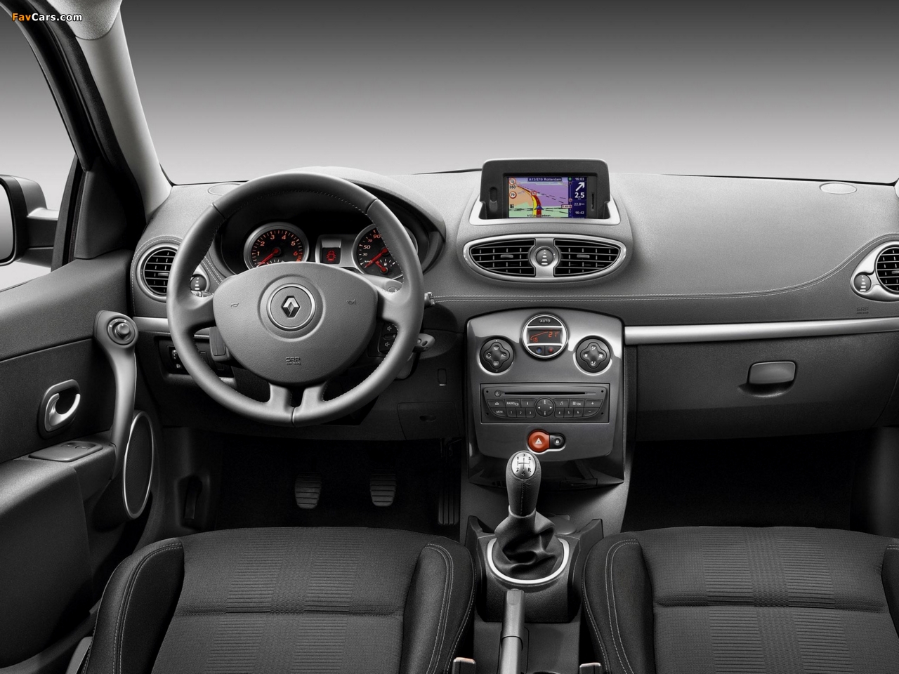 Renault Clio 20th Limited Edition 2010 wallpapers (1280 x 960)