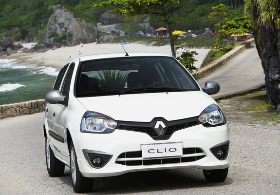 Renault Clio Mercosur 5-door 2012 pictures