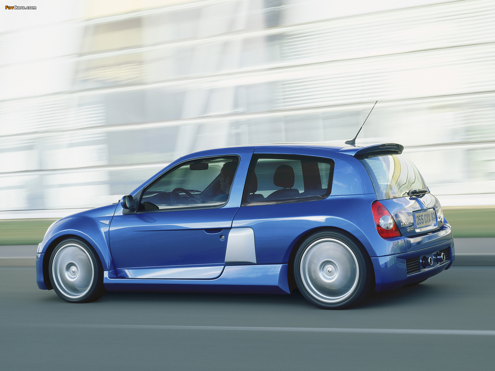Renault Clio V6 Sport 2003–04 wallpapers (1600 x 1200)