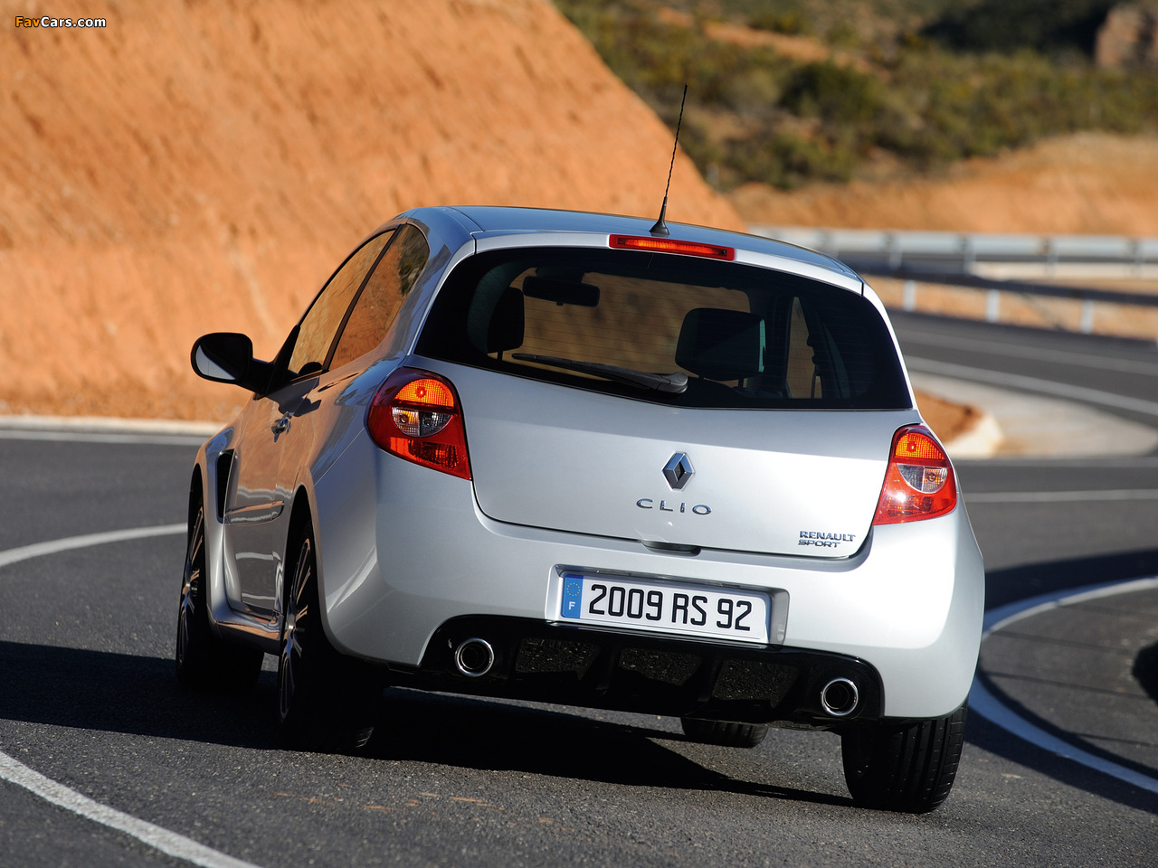 Renault Clio R.S. 2009–12 wallpapers (1280 x 960)