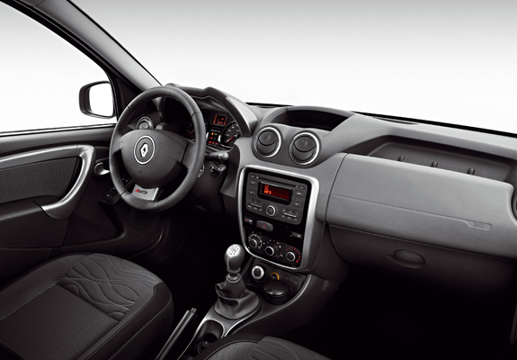 Images of Renault Duster 2010