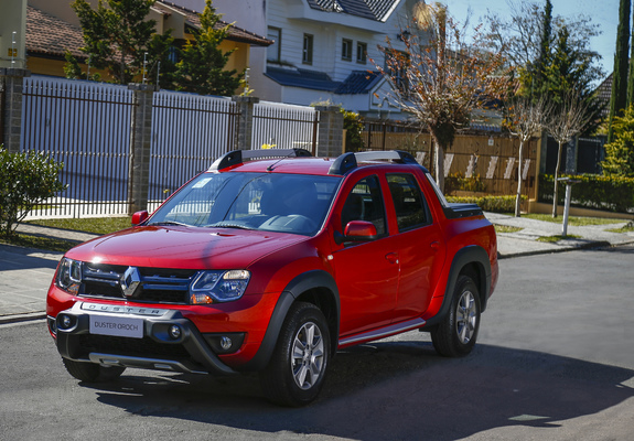 Images of Renault Duster Oroch 2015