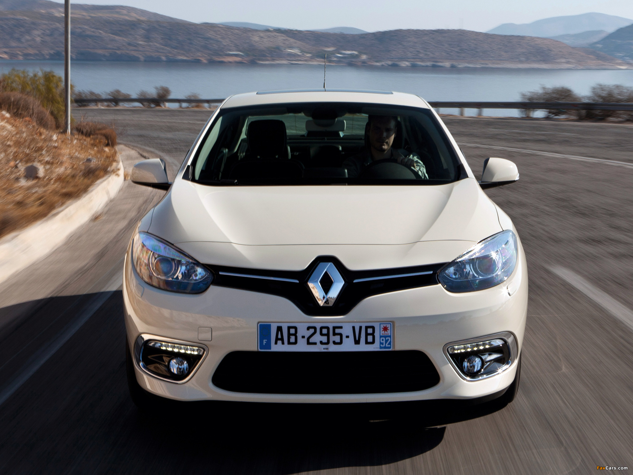 Images of Renault Fluence 2012 (2048 x 1536)